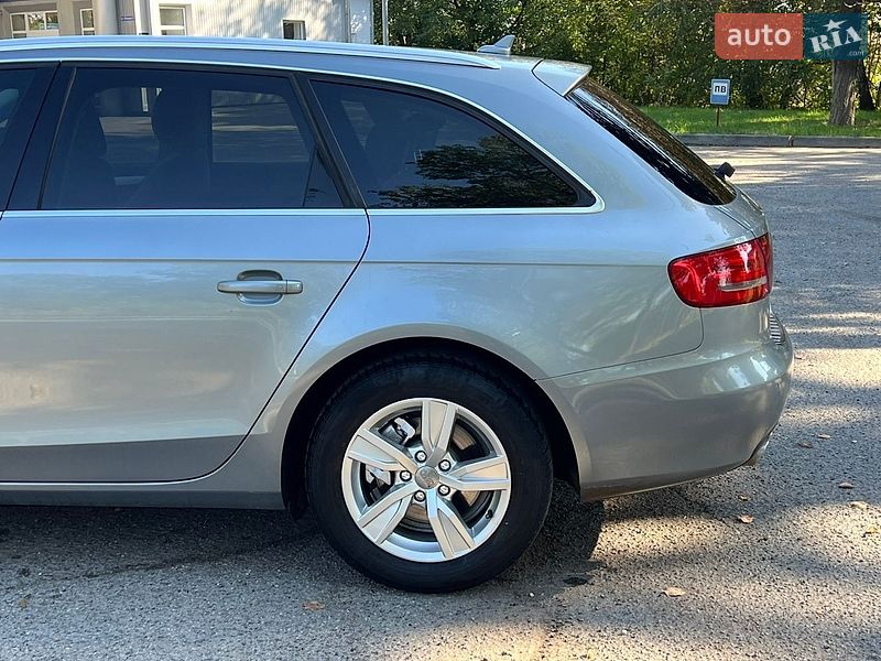 Універсал Audi A4 2009 в Кіцмані