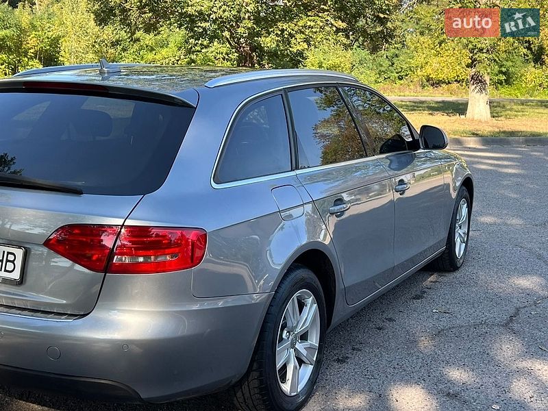 Универсал Audi A4 2009 в Кицмани