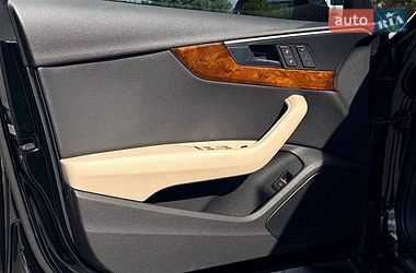 Седан Audi A4 2015 в Львове