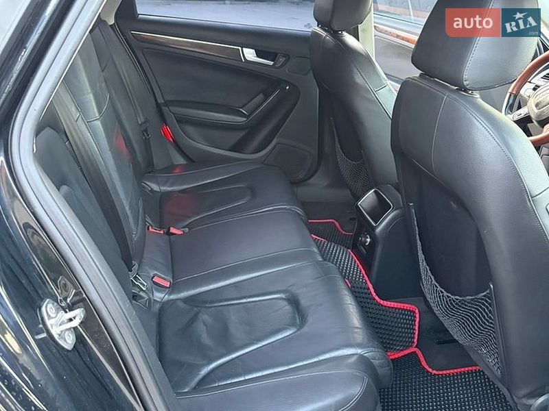 Седан Audi A4 2010 в Турці