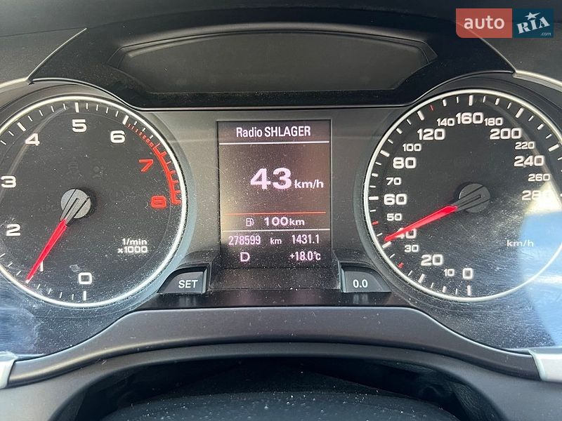 Седан Audi A4 2011 в Львові
