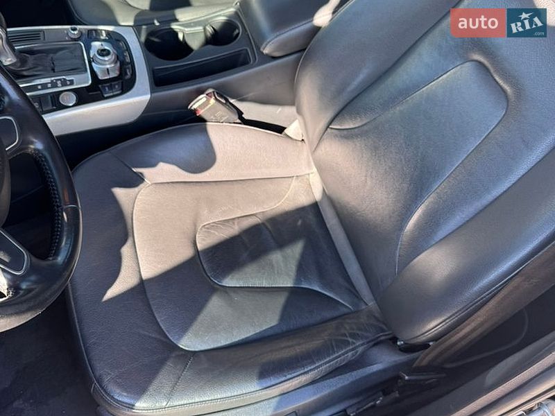 Седан Audi A4 2012 в Умані