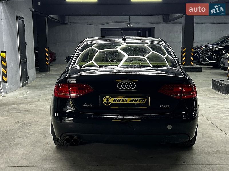 Седан Audi A4 2011 в Чернівцях
