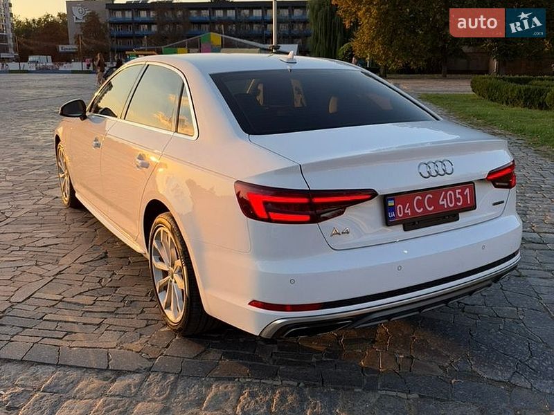 Седан Audi A4 2019 в Кременчуге