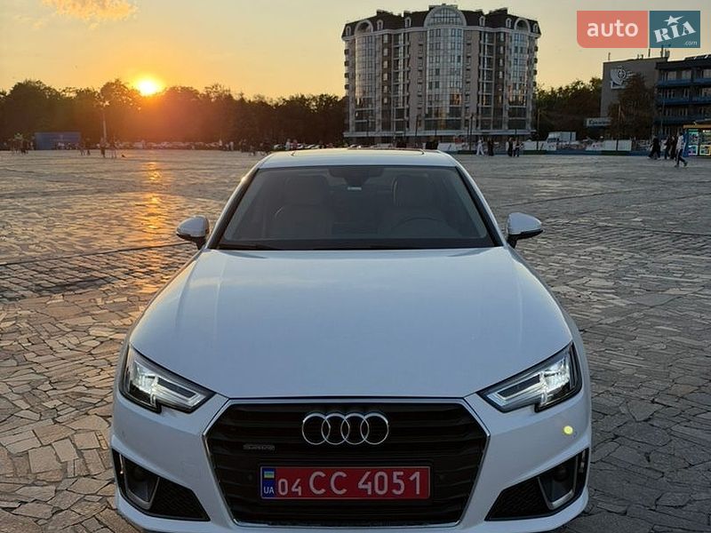Седан Audi A4 2019 в Кременчуге