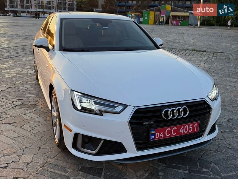 Седан Audi A4 2019 в Кременчуге