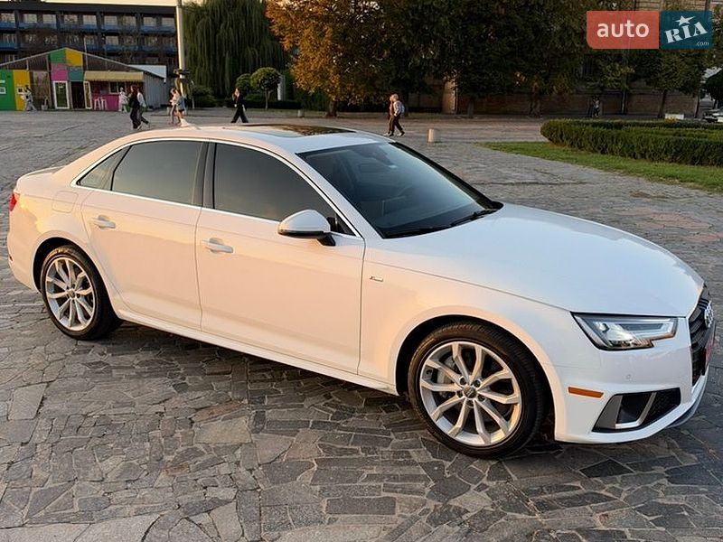 Седан Audi A4 2019 в Кременчуге