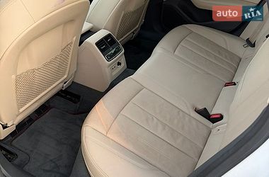 Седан Audi A4 2019 в Кременчуге