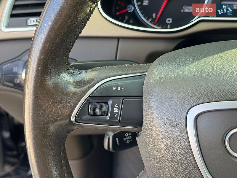 Седан Audi A4 2013 в Полтаві