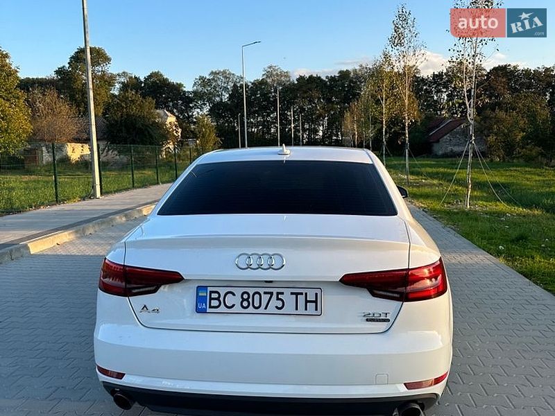 Седан Audi A4 2017 в Городке