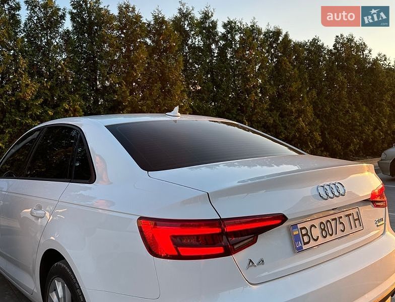 Седан Audi A4 2017 в Городке