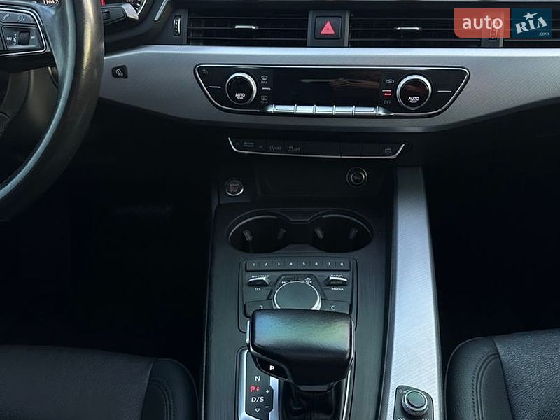 Седан Audi A4 2017 в Городке