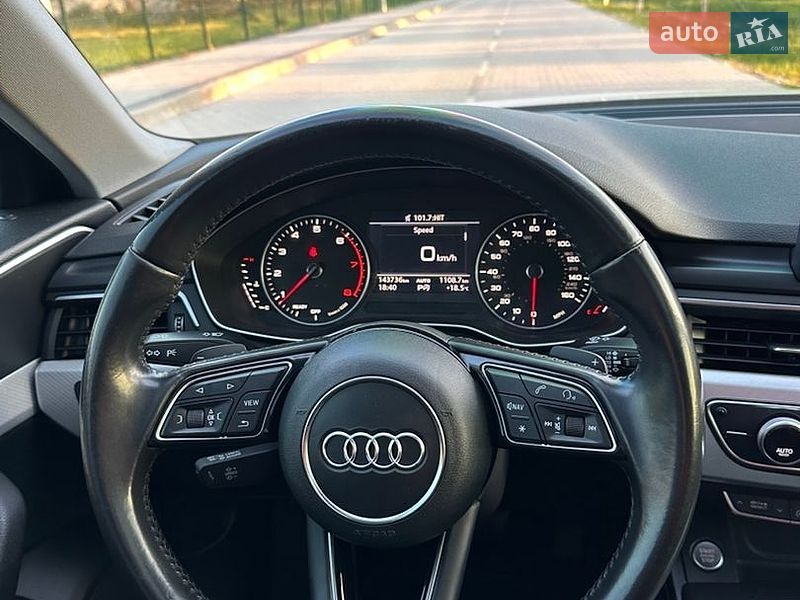 Седан Audi A4 2017 в Городке
