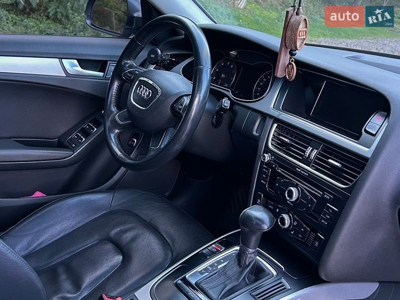 Седан Audi A4 2013 в Черкасах