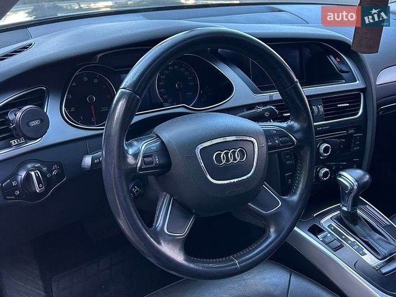 Седан Audi A4 2013 в Черкасах