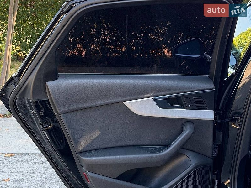 Седан Audi A4 2015 в Стрию