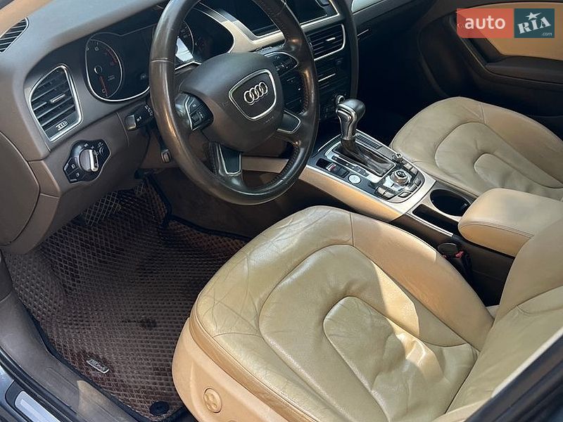 Седан Audi A4 2012 в Полтаве