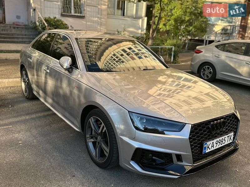 Седан Audi A4 2018 в Киеве