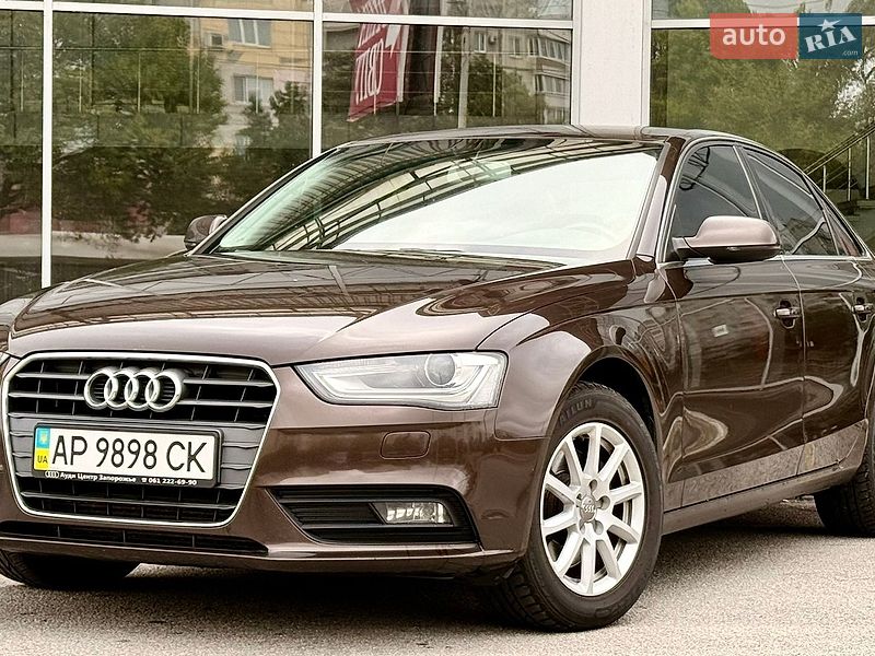 Седан Audi A4 2013 в Запорожье