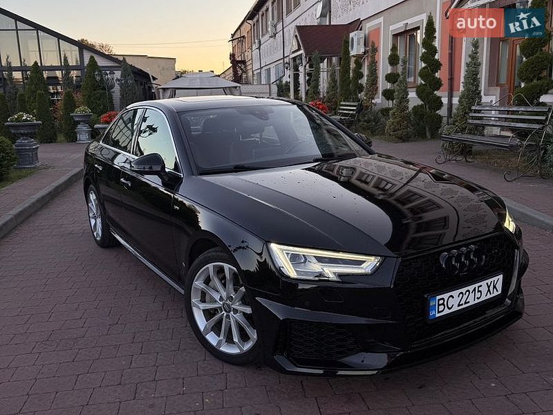 Седан Audi A4 2018 в Стрию