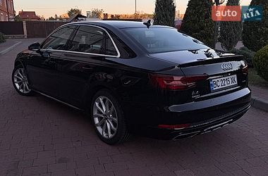 Седан Audi A4 2018 в Стрию