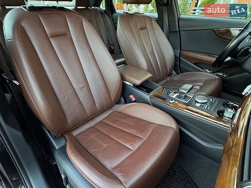 Седан Audi A4 2018 в Стрию