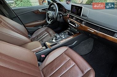Седан Audi A4 2018 в Стрию