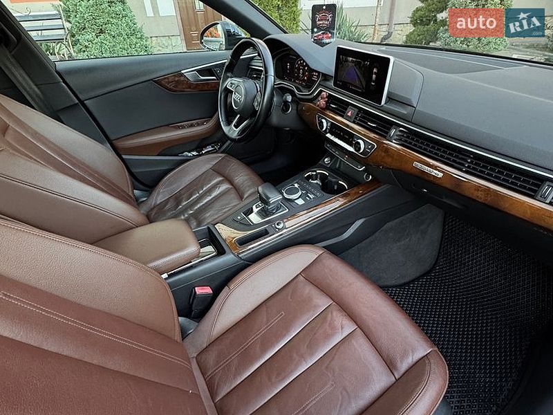 Седан Audi A4 2018 в Стрию
