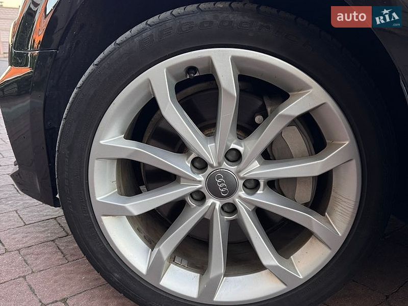 Седан Audi A4 2018 в Стрые