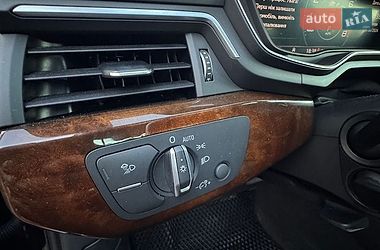 Седан Audi A4 2018 в Стрые