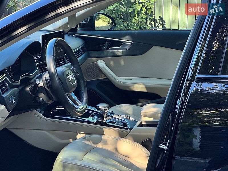Седан Audi A4 2022 в Вінниці