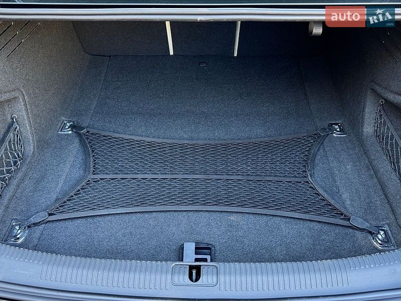 Седан Audi A4 2022 в Вінниці
