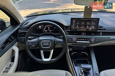 Седан Audi A4 2022 в Вінниці