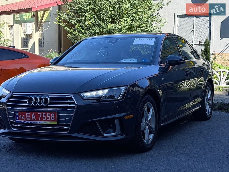 Седан Audi A4 2019 в Львові