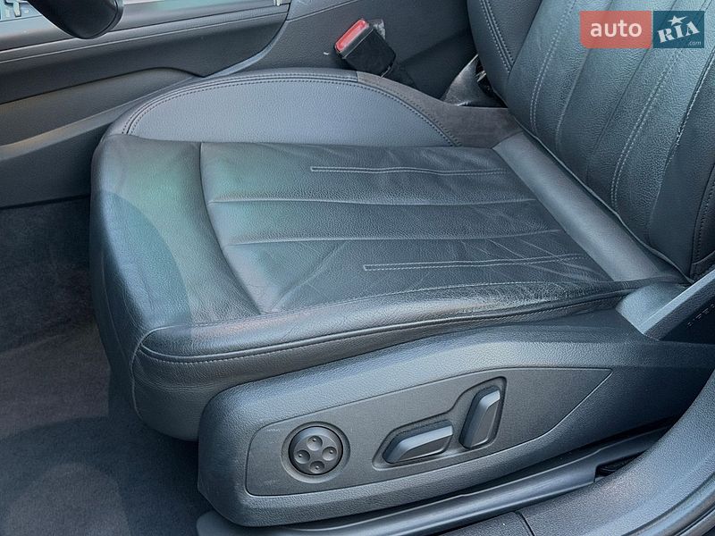 Седан Audi A4 2017 в Стрию
