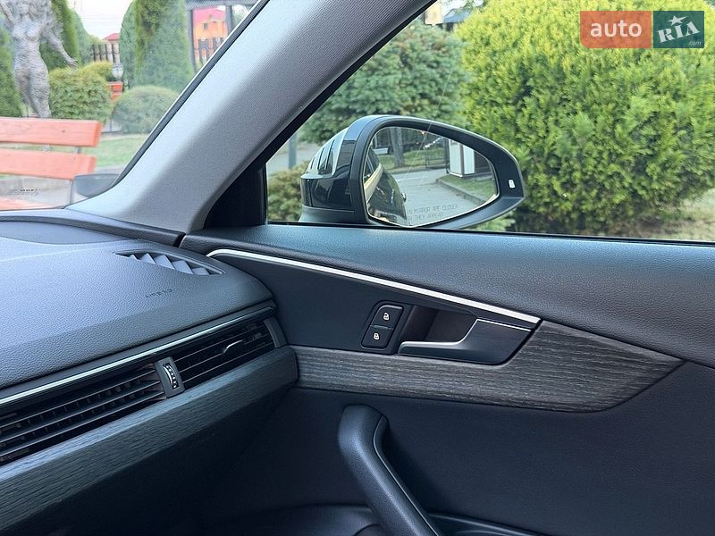 Седан Audi A4 2017 в Стрию