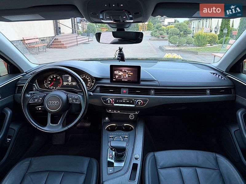 Седан Audi A4 2017 в Стрию