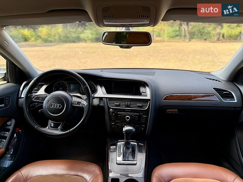 Седан Audi A4 2012 в Одесі