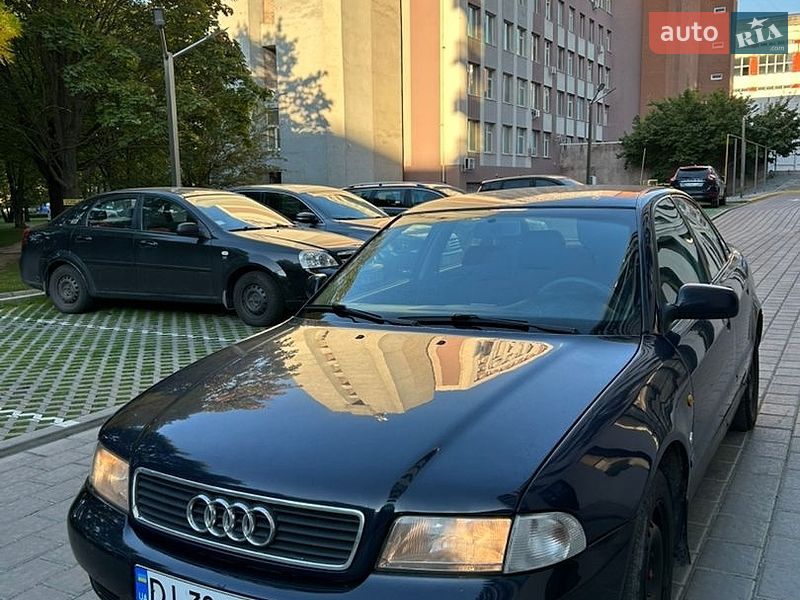 Седан Audi A4 1997 в Ровно