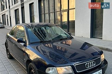Седан Audi A4 1997 в Ровно