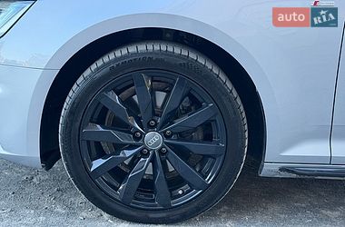 Седан Audi A4 2017 в Хмельницком