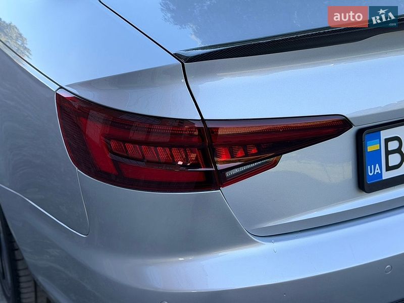 Седан Audi A4 2017 в Хмельницком