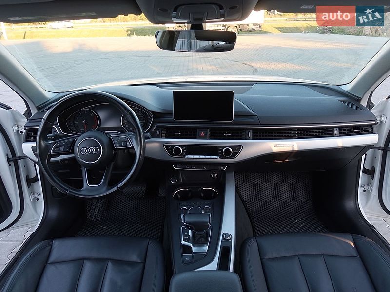 Седан Audi A4 2017 в Львові