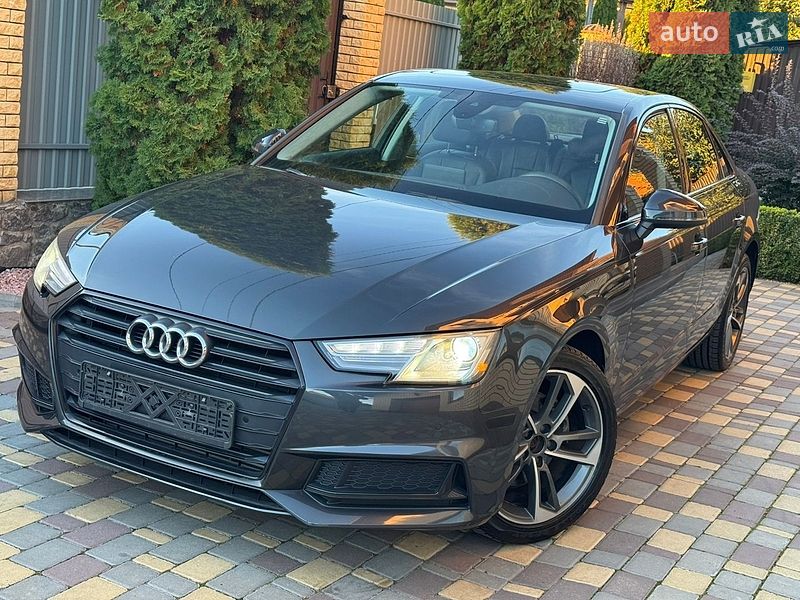 Седан Audi A4 2019 в Виннице