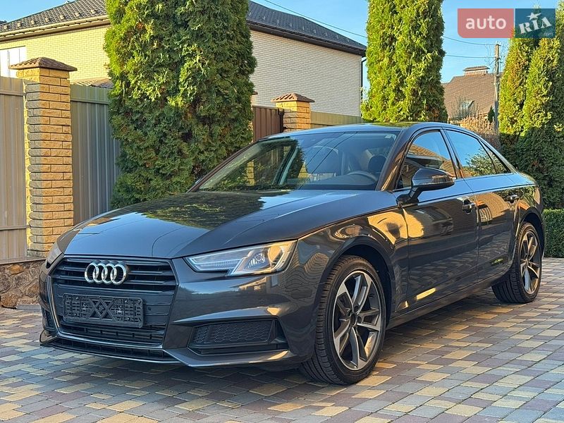 Седан Audi A4 2019 в Виннице