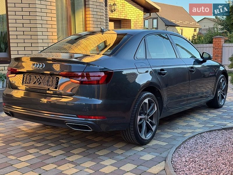 Седан Audi A4 2019 в Виннице
