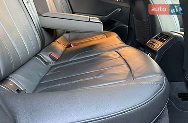 Седан Audi A4 2019 в Виннице