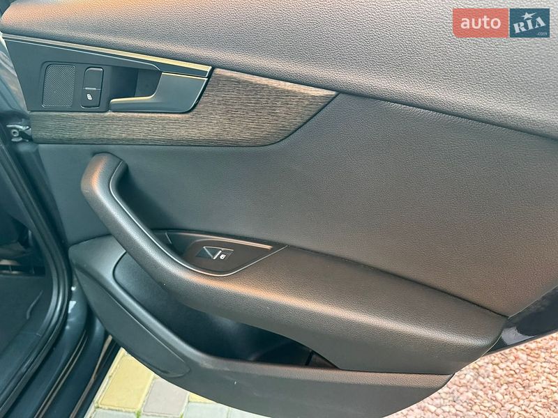 Седан Audi A4 2019 в Виннице