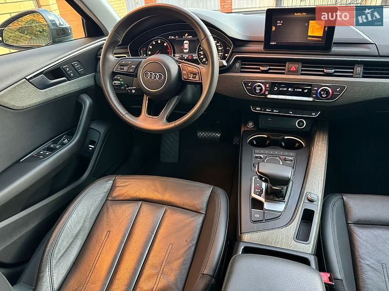 Седан Audi A4 2019 в Виннице