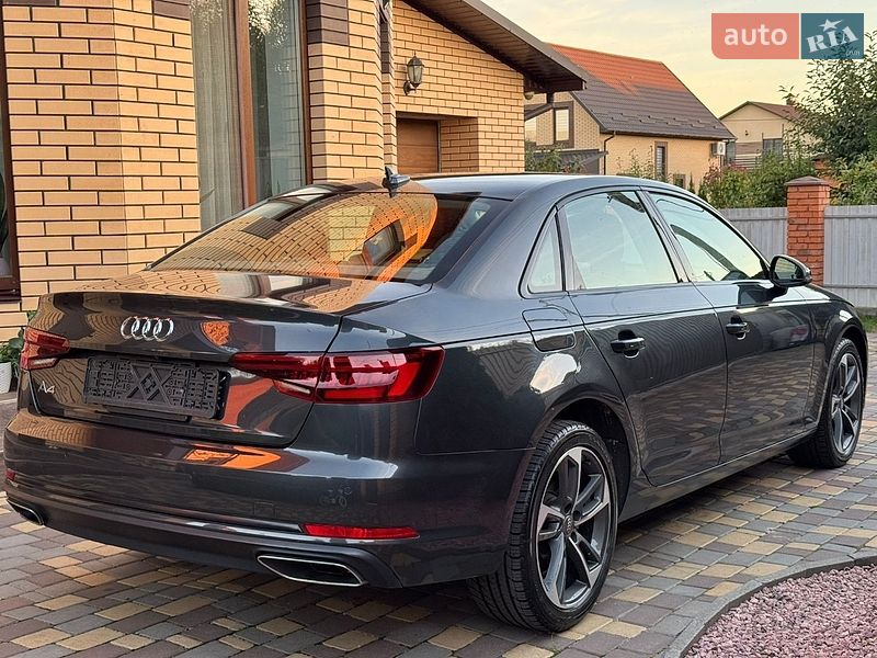 Седан Audi A4 2019 в Виннице